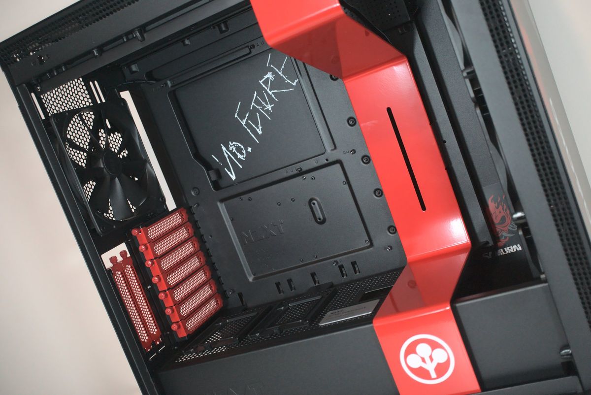 NZXT H710i Cyberpunk