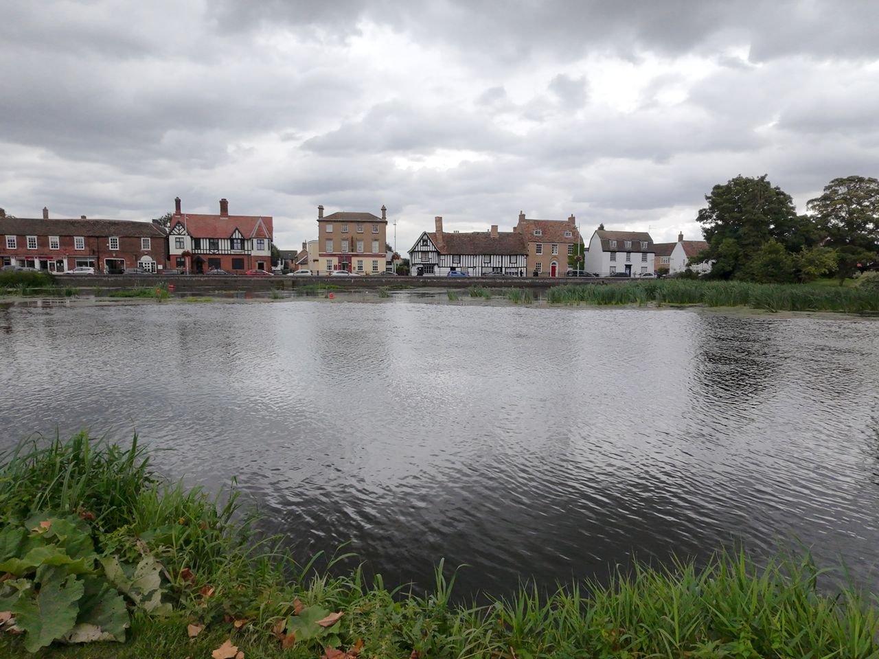 Photo of a river taken with the DJI Neo