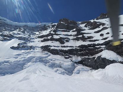 Mount Rainier fall claims lives of 6 climbers