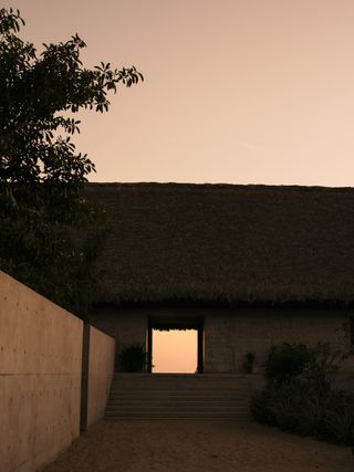 The main building of Casa Wabi combines the traditional local spirit with contemporary elements