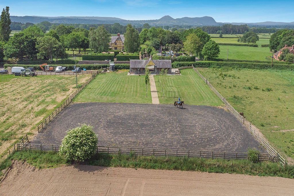 Houses for sale with stables: Alderton Hall, Montford Bridge, Shrewsbury