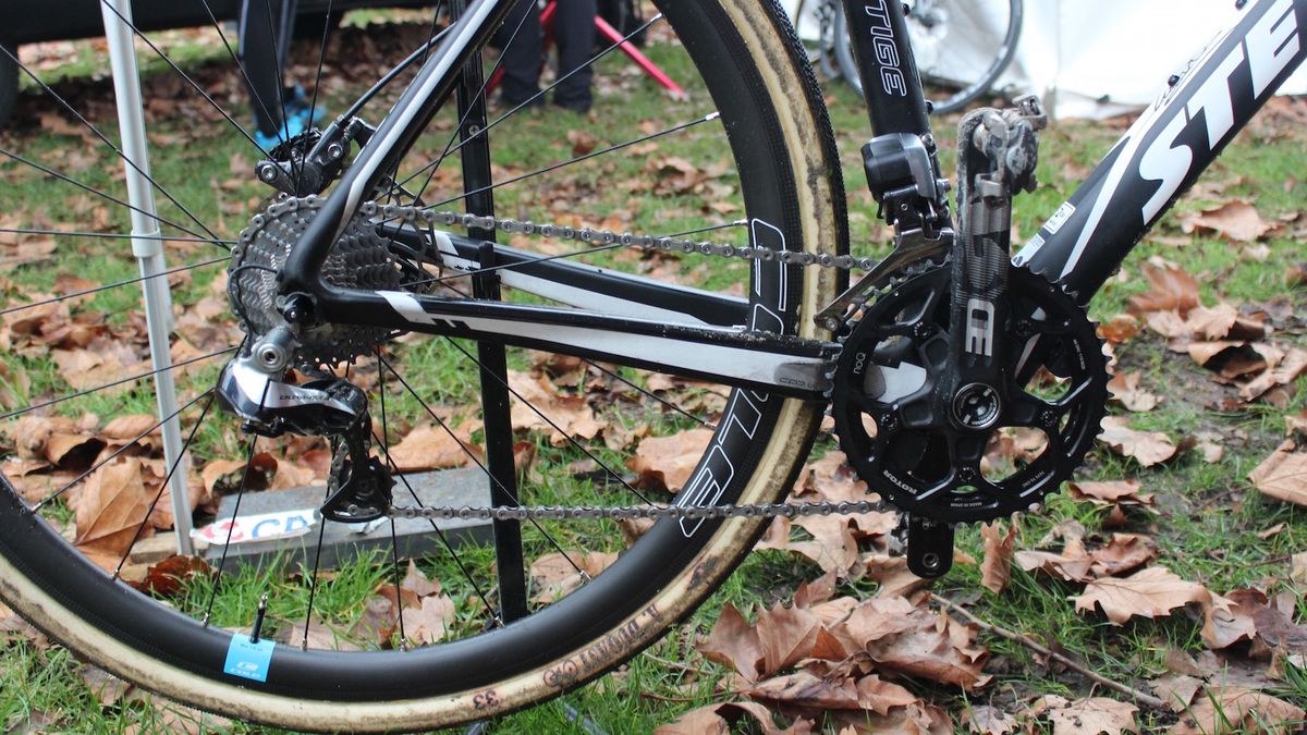 The bike features Shimano Dura-Ace Di2 shifting and a ROTOR crankset
