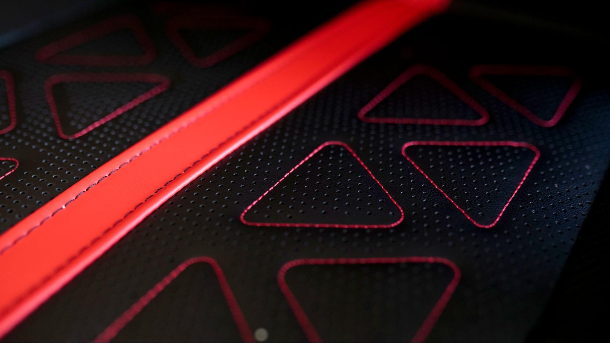 DXRacer Martian Pro Red Triangle