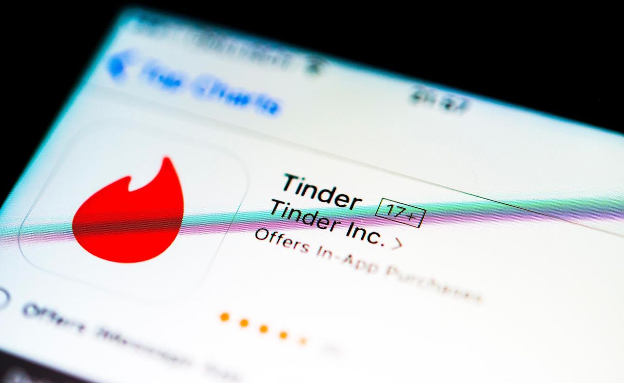 trans woman suing tinder