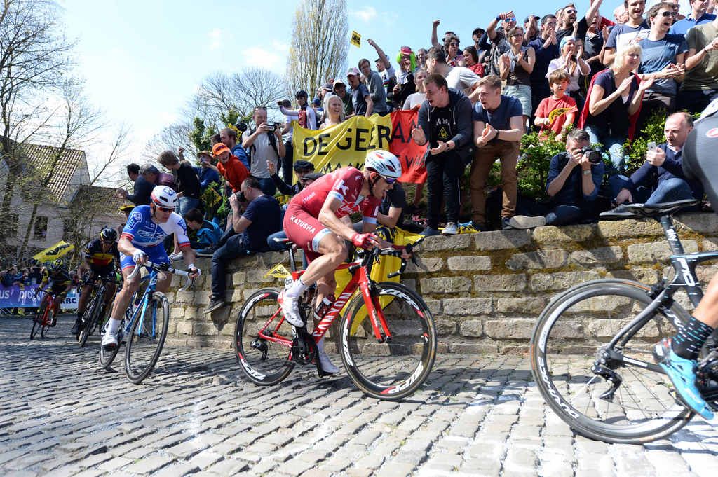 Alexander Kristoff (Katusha-Alpecin) on the Muur