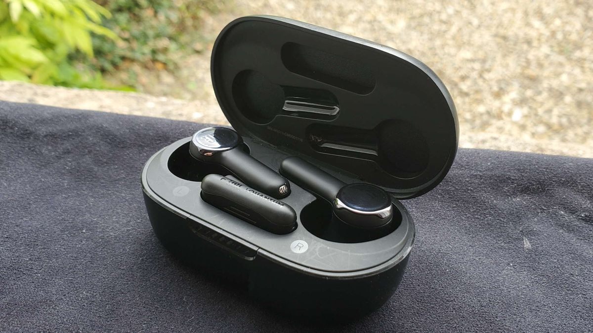 JBL Quantum TWS earbuds