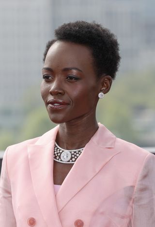 heart shaped face - Lupita Nyong'o