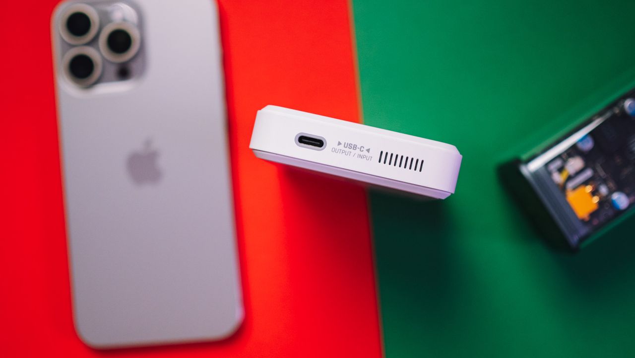 Sharge ICEMAG magnetic power bank review