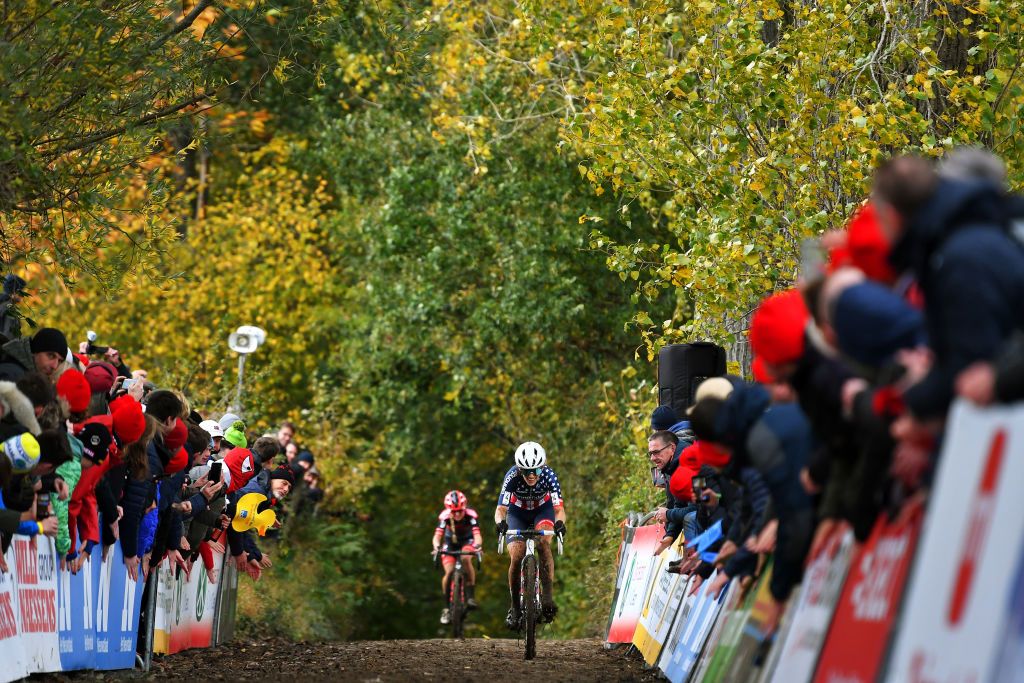 OUDENAARDE BELGIUM NOVEMBER 01 Clara Honsinger of The United States and Team CannondaleCyclocrossworld sprints at finish line to win the 32nd Koppenbergcross Grand Prix Jolien Verschueren 2021 Womens Elite Koppenbergcross Oudenaarde X2OBadkamersTrofee on November 01 2021 in Oudenaarde Belgium Photo by Luc ClaessenGetty Images