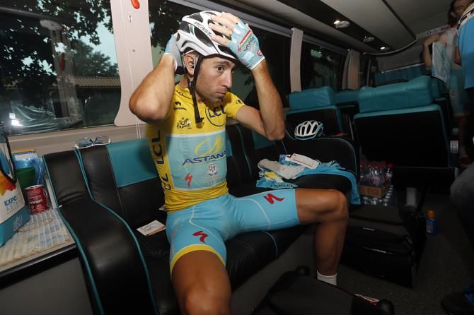 Vincenzo Nibali (Astana) dons his helmet for stage 19