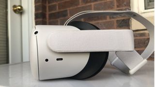 Oculus Quest 2 side view