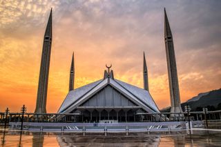 Islamabad's stunning Faisal Mosque can be seen from miles around