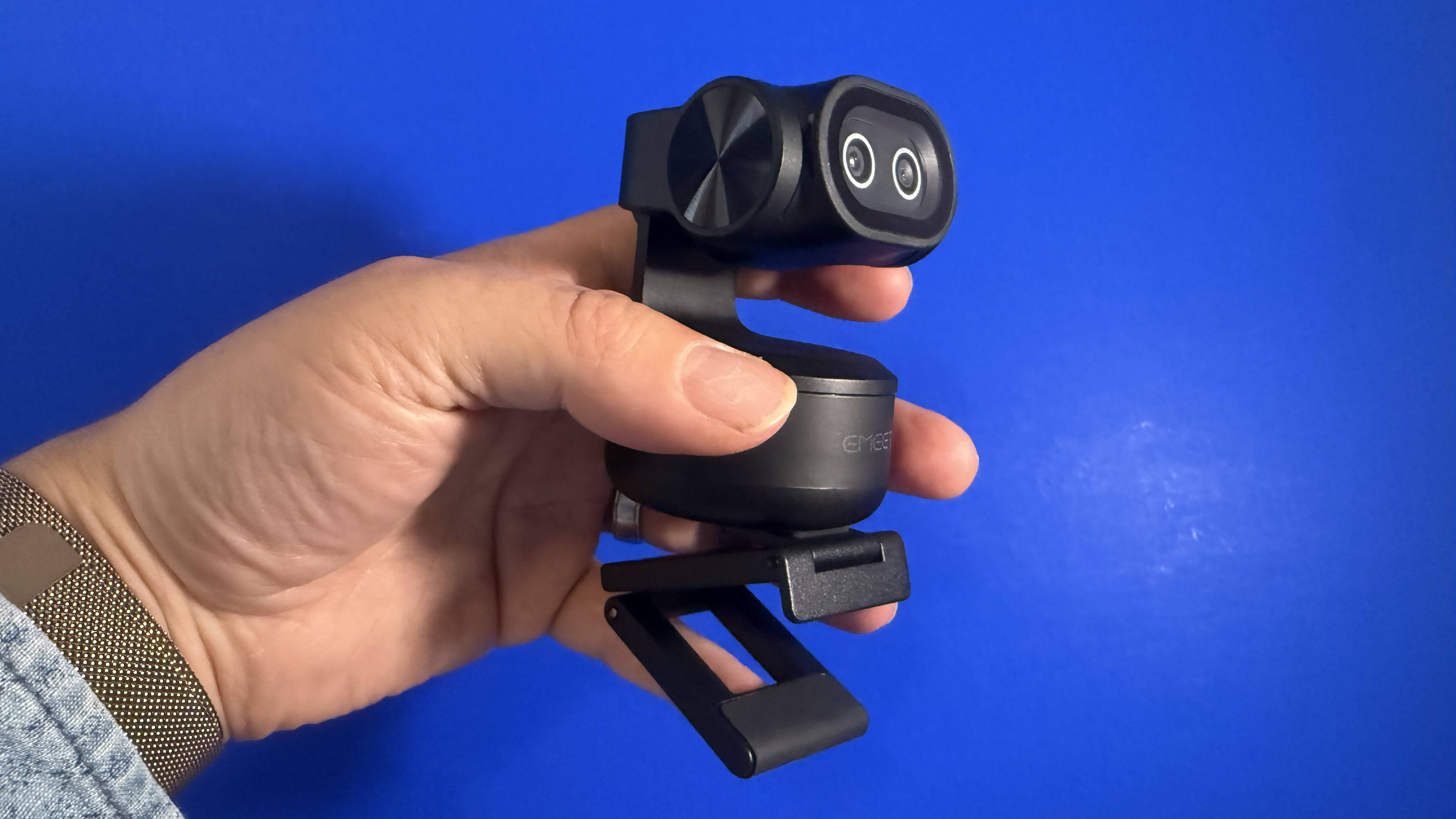 Close up view of the Pixy to show its gimbal and hinge-adjusting display mount.
