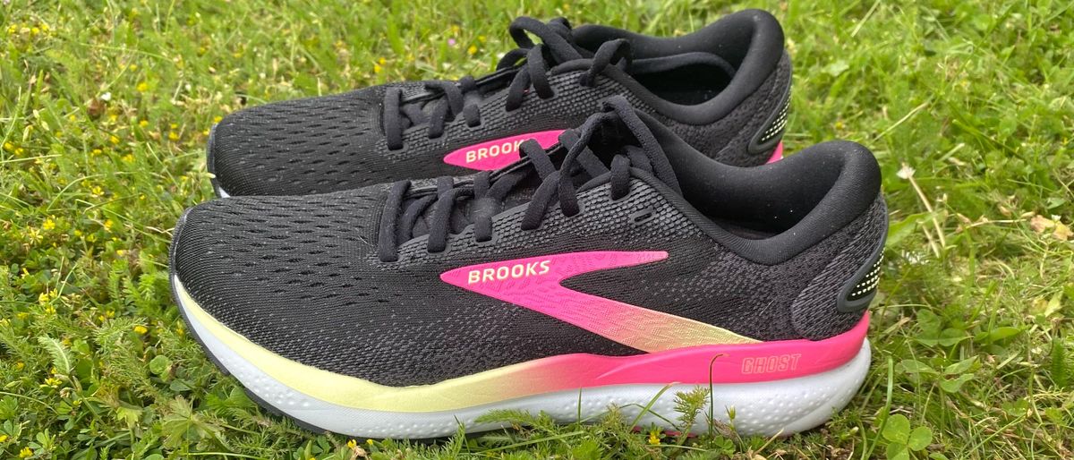 Brooks Ghost 16 running shoes outside on some grass