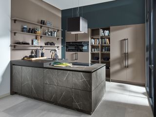 Kitchen with marble effect cabinets by Pronorm