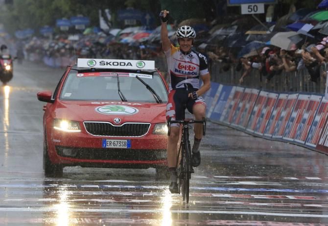Adam Hansen hangs on for a deserved win on stage 7