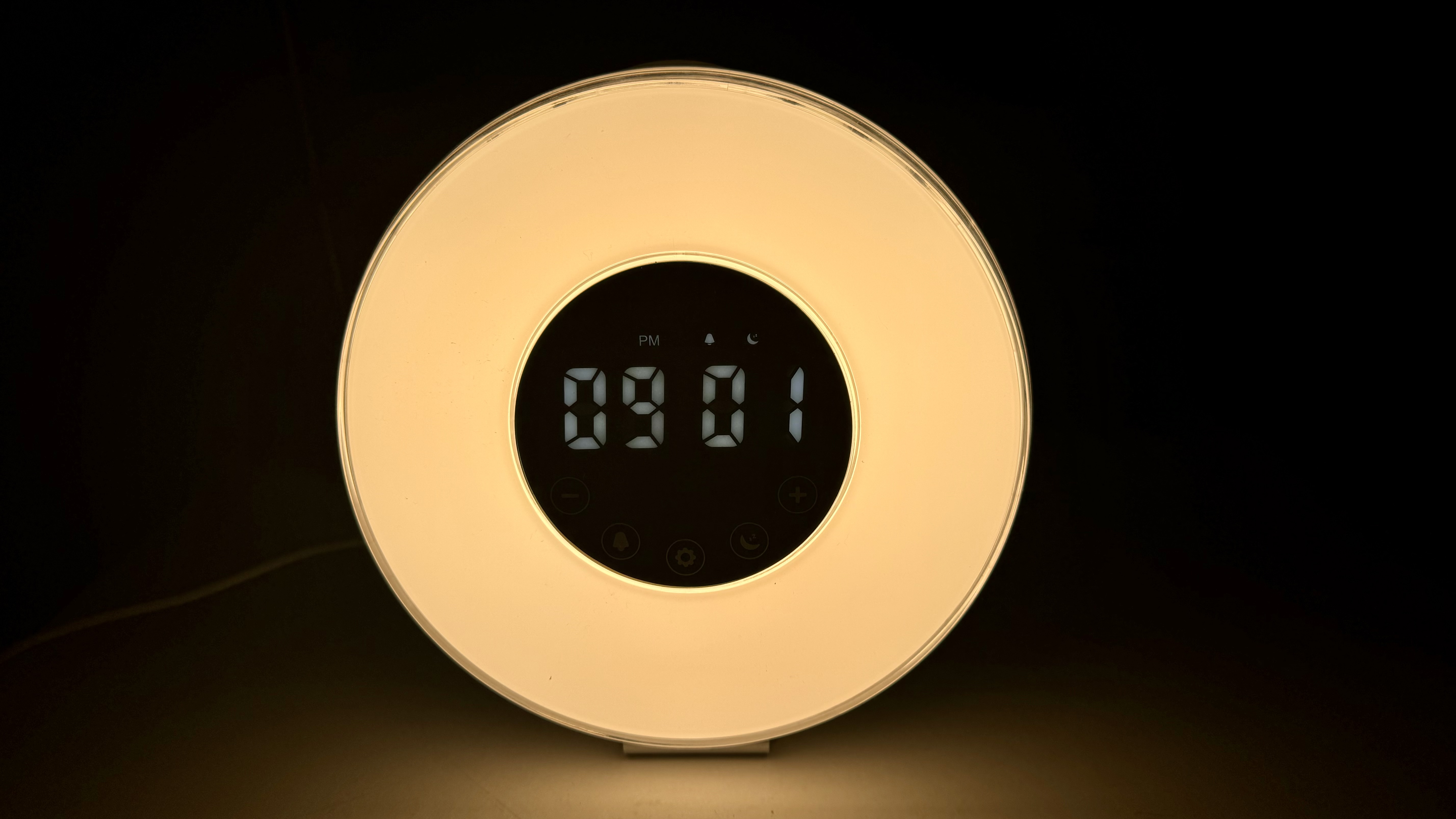 HomeLabs sunrise alarm clock ring light on sunrise simulation.