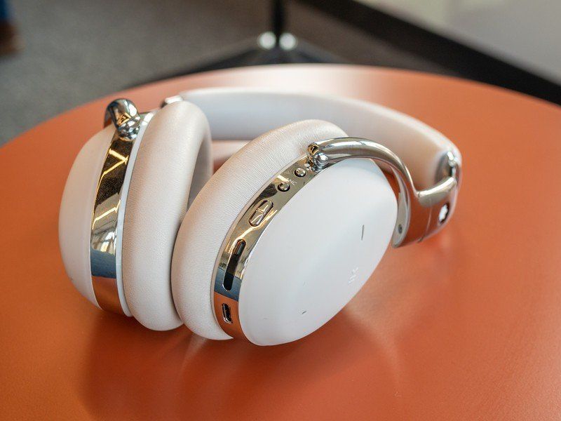 Montblanc Smart Headphones