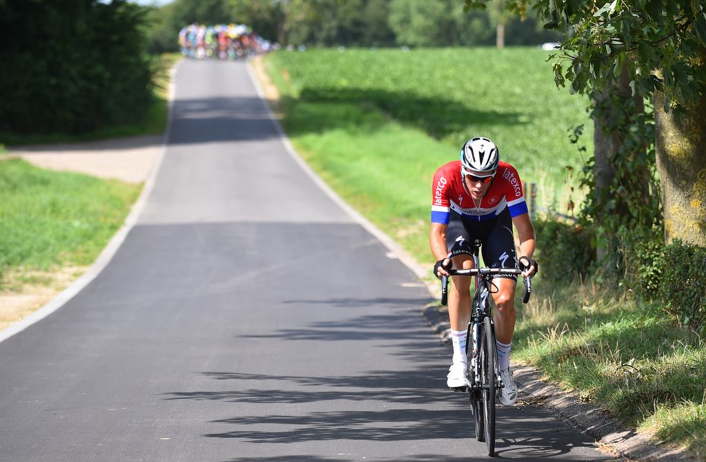 Niki Terpstra (Etixx-Quick Step) tries a solo attack