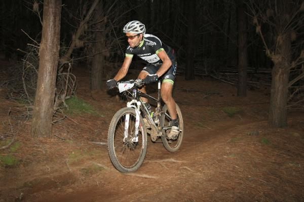 Jason English races toward victory