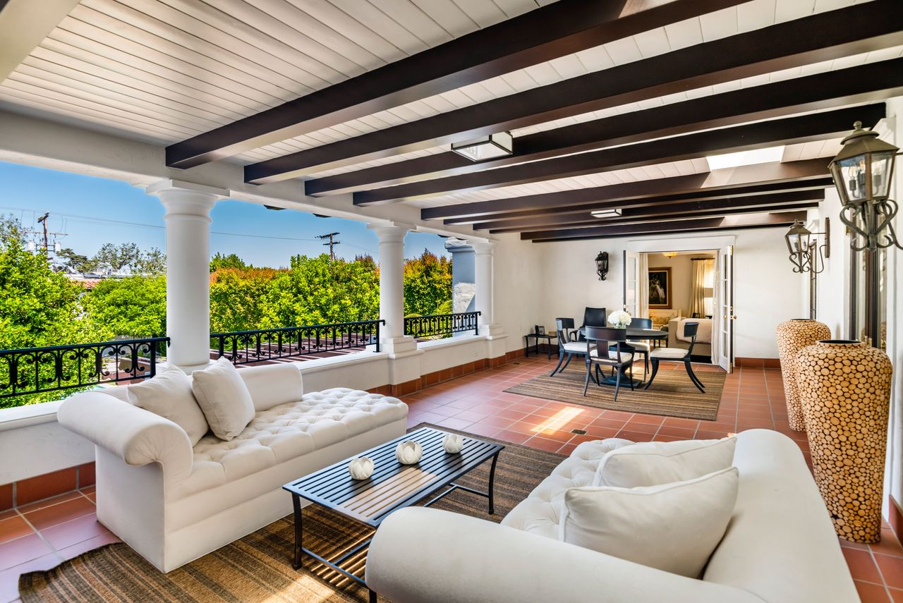 Images of 722 North Maple Drive, Los Angeles