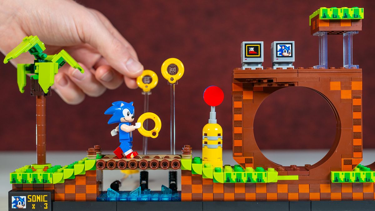 Lego Sonic the Hedgehog - Green Hill Zone features
