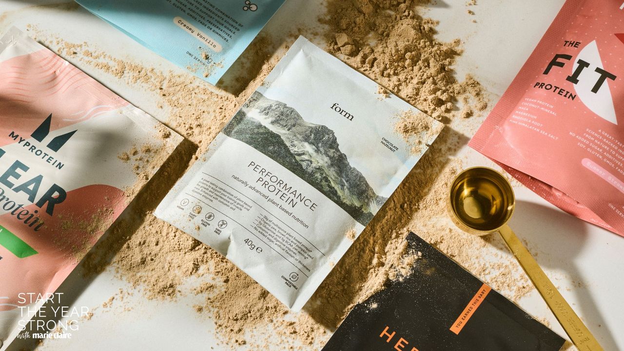 A flat lay of some of the best protein powders for women, including travel sachets from Form Nutrition, Hermosa, Innermost, MyProtein and more