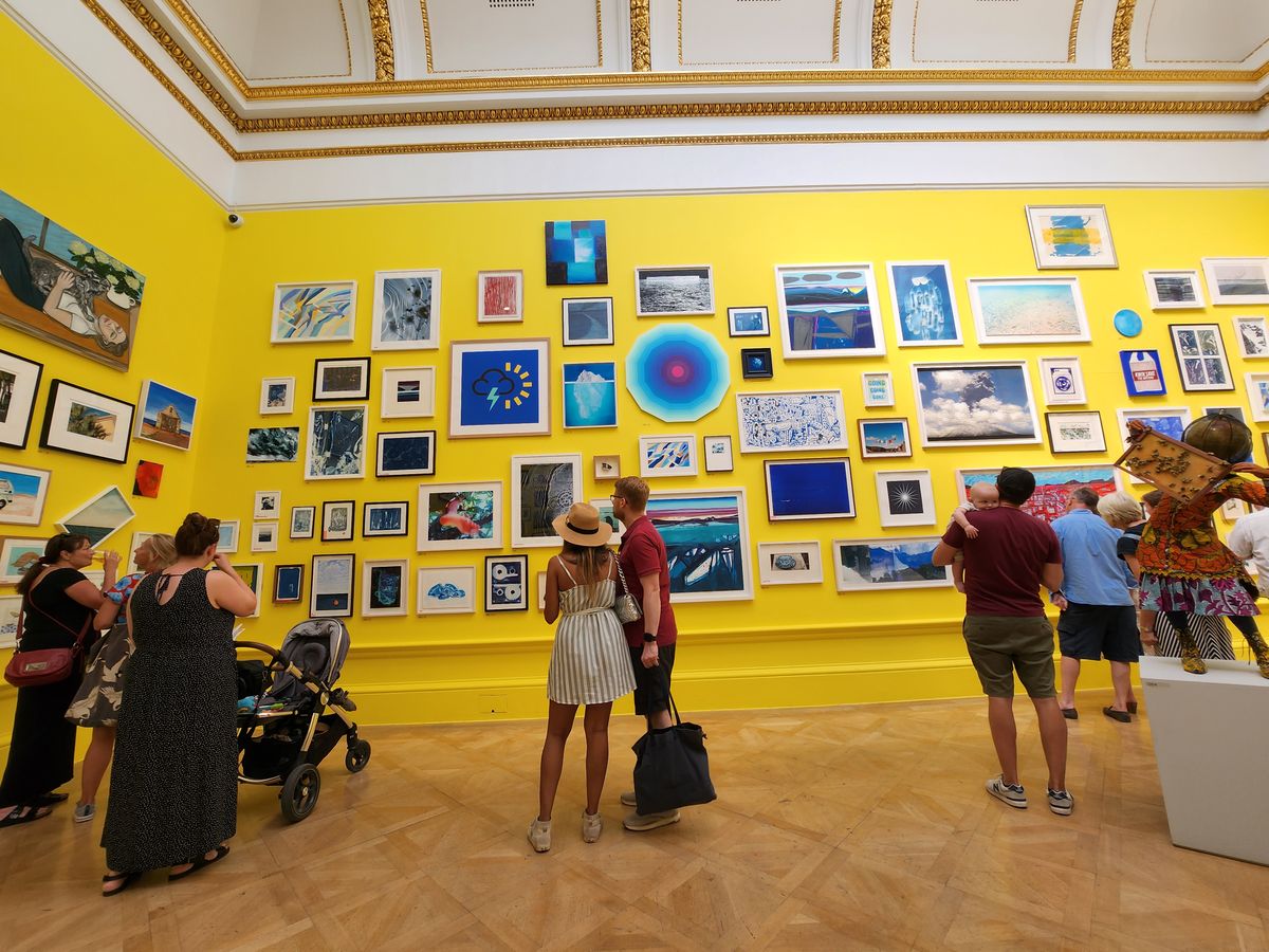 Samsung Galaxy Z Flip 4 camera sample art gallery yellow ultrawide