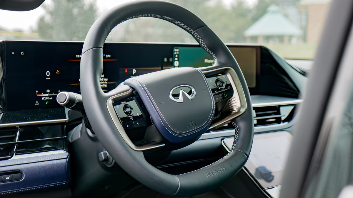 2026 Infiniti QX80 test drive.
