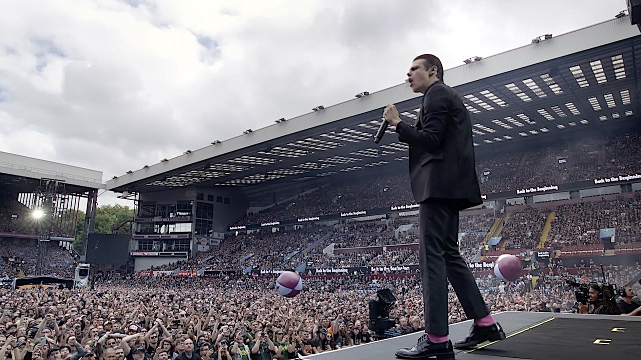 "25,000 of them didn't have a clue who I was. 15,000 of them thought I was a poser." Yungblud looks back on his life-changing "David and Goliath" moment at Black Sabbath's final show