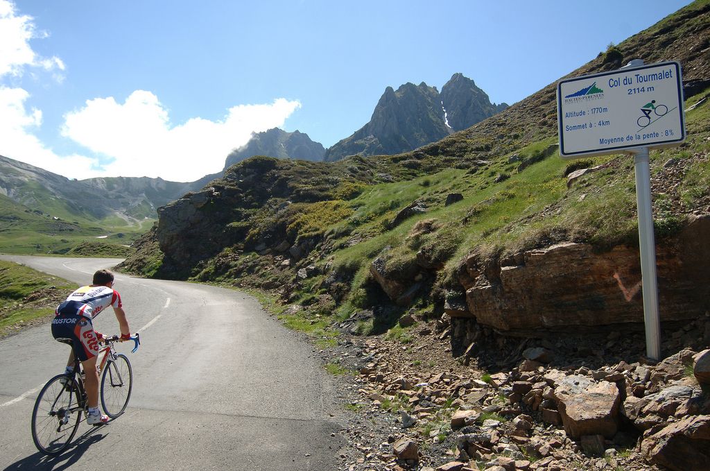 The 2016 Souvenir Jacques Goddet will be awarded to the first rider at the top of the Col du Tourmalet on stage 8