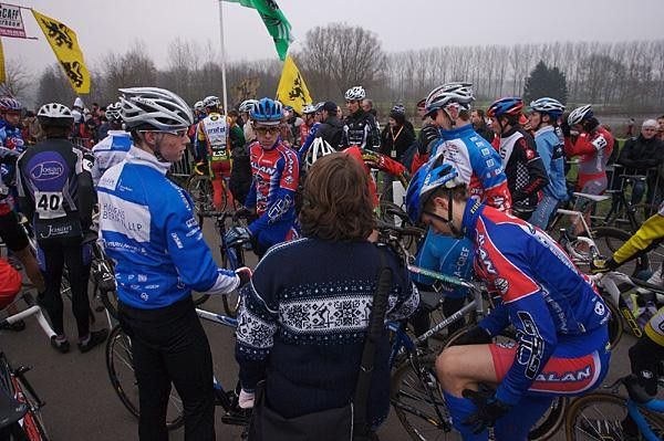 Bjorn Selander and his American U-23 team-mates prepare for the start at Wachtebeke.