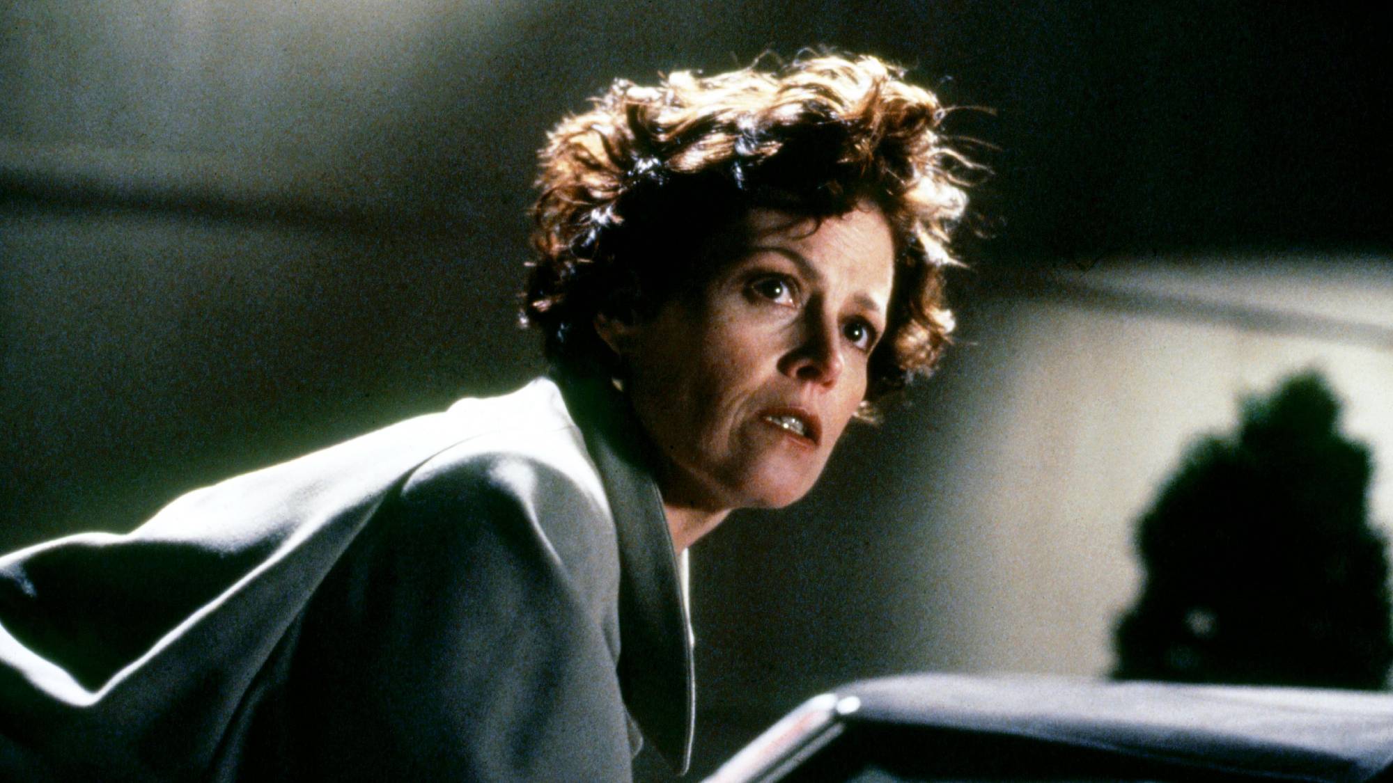 Sigourney Weaver in "Copycat" movie (1995)