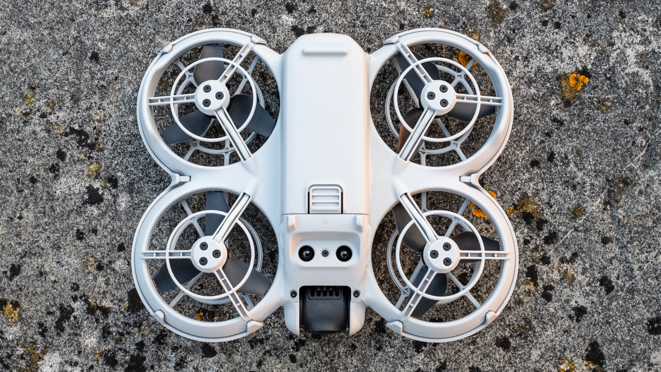 DJI Neo bottom view