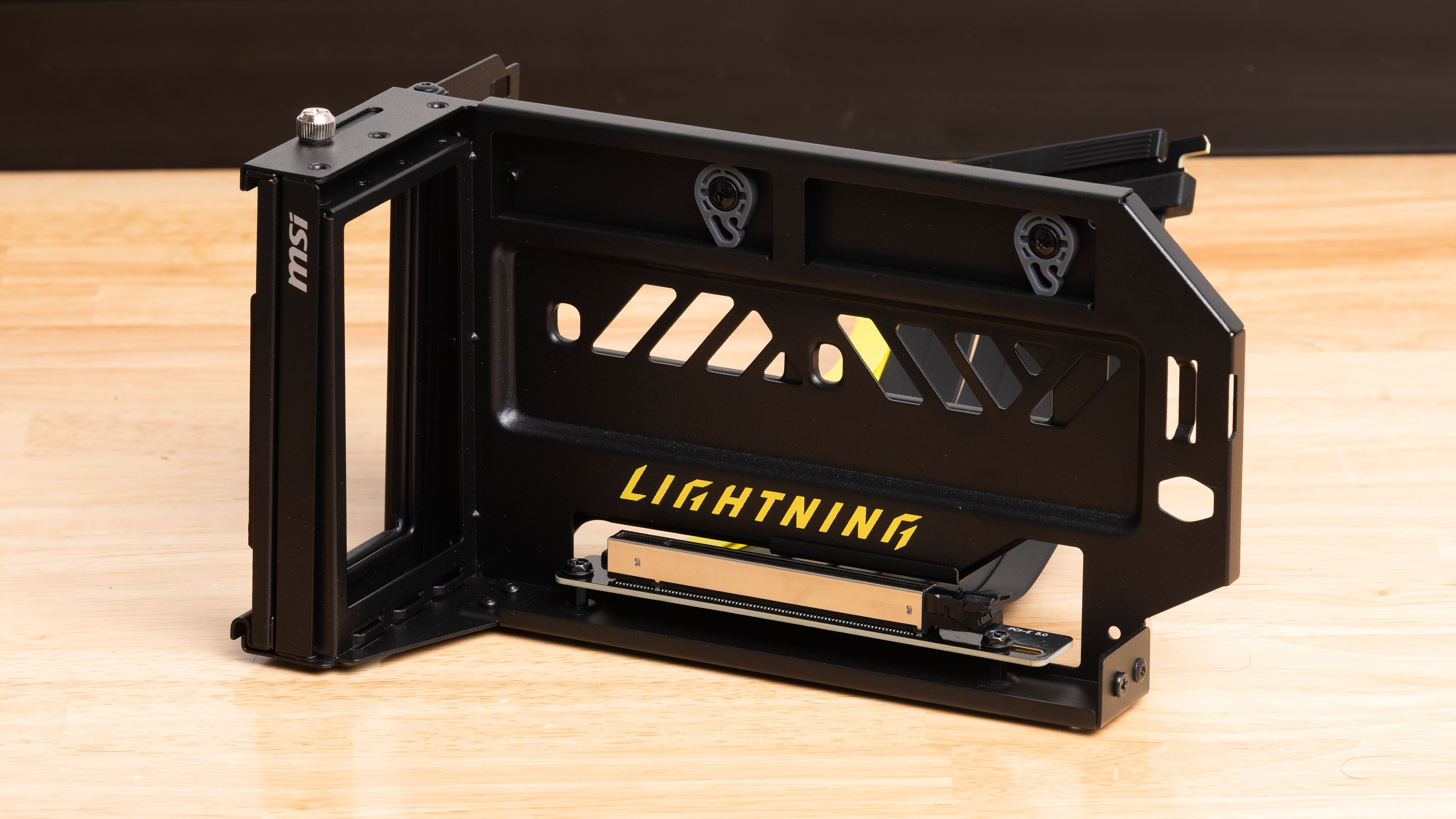 Vertical mounting bracket for RTX 5090 Lightning Z