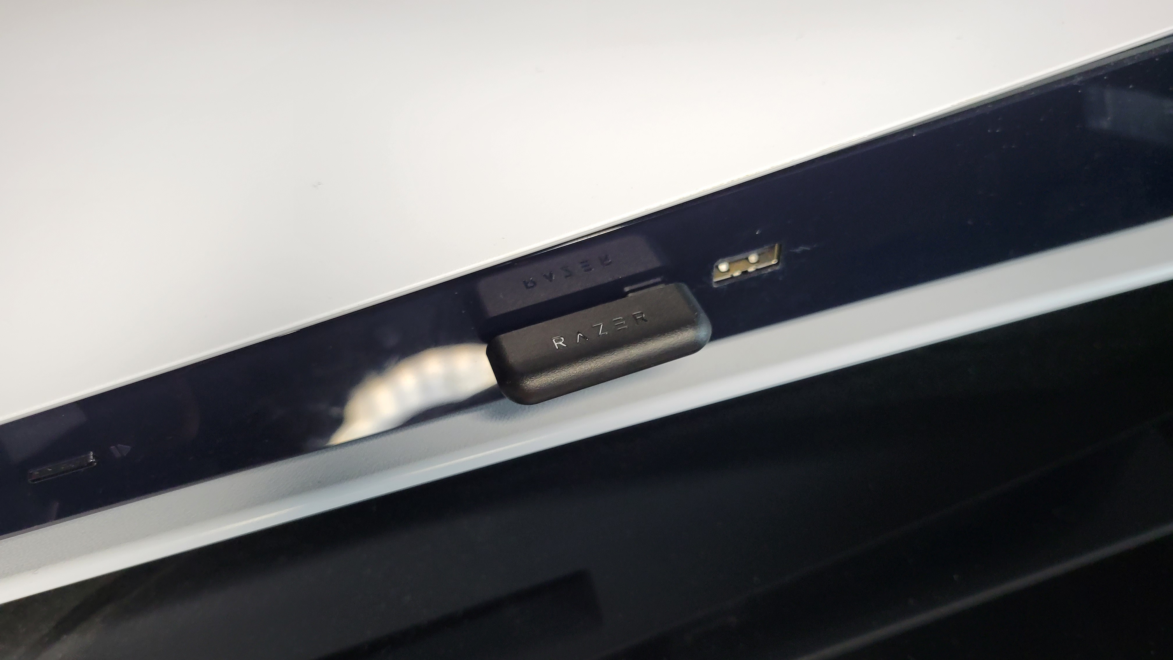 PS5'te Razer Kaira Pro USB-C dongle