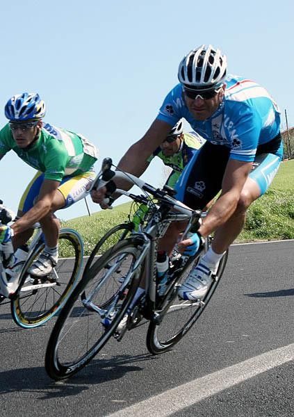 Alessandro Petacchi (Team Milram) on a descent on a day where finishing was all that counted for him. The next day would provide one final hurray for the sprinters.