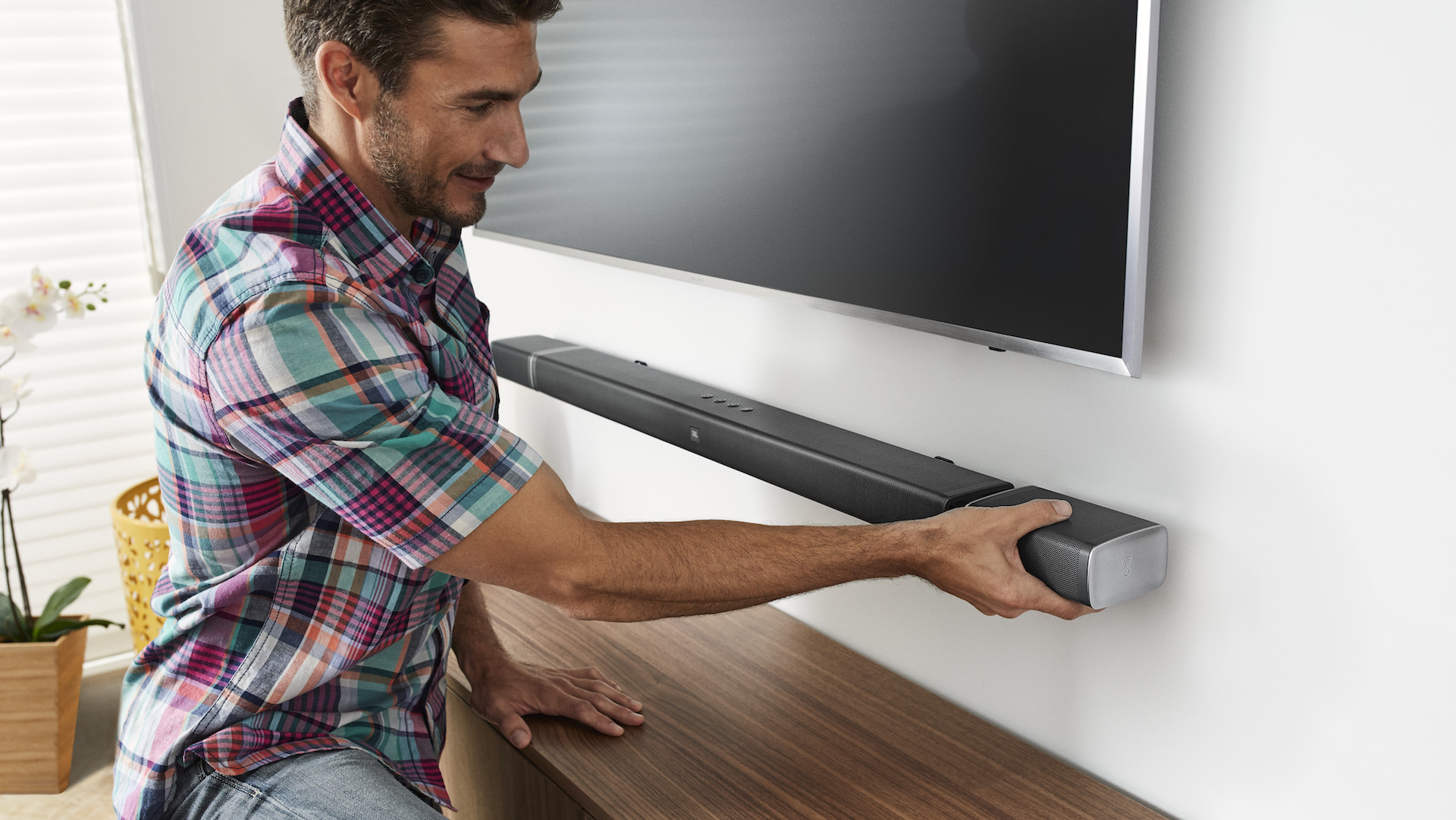 JBL Bar 5.1 soundbar transforms into a wireless surround cinema ...