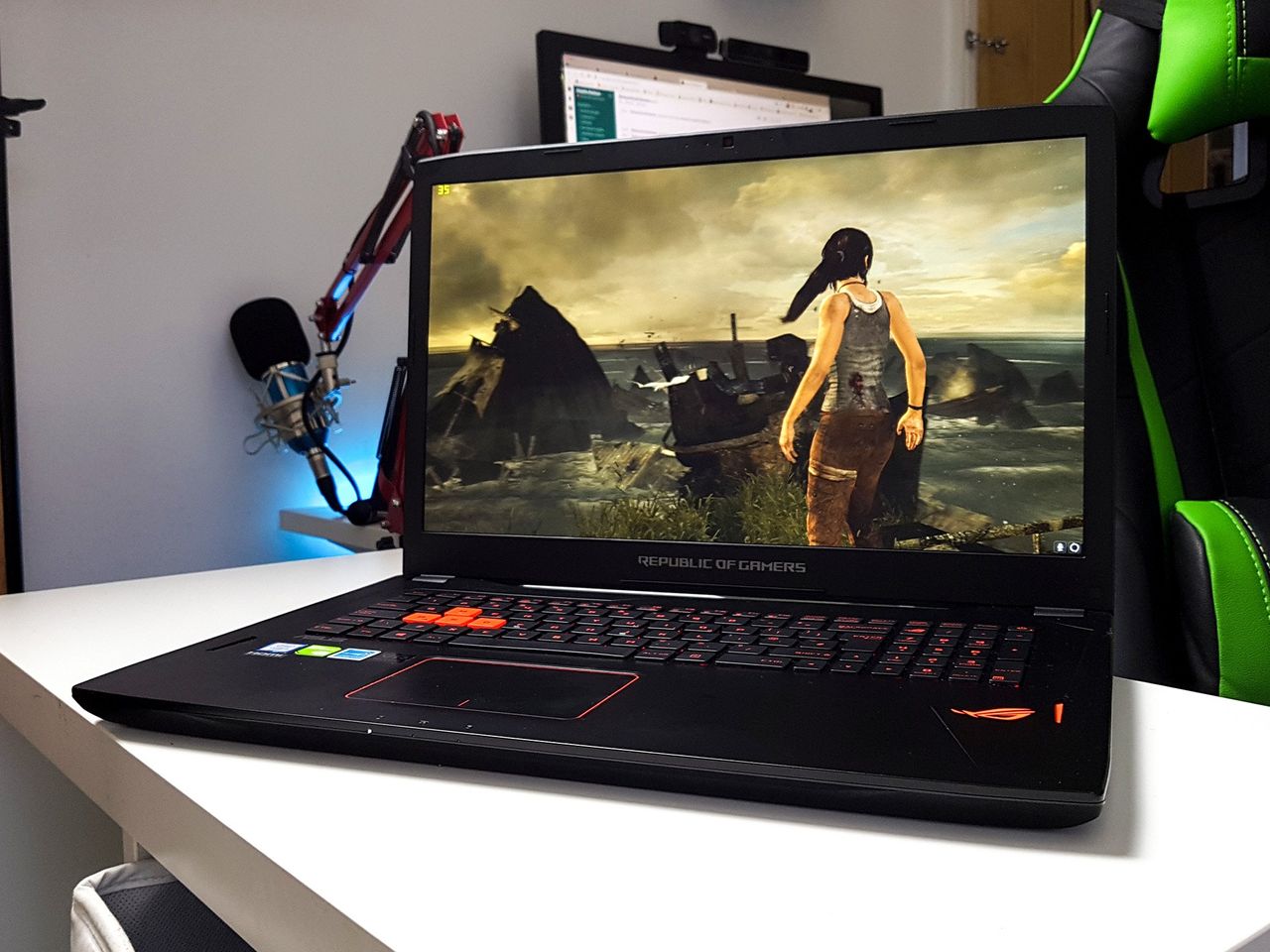 Strix GL702
