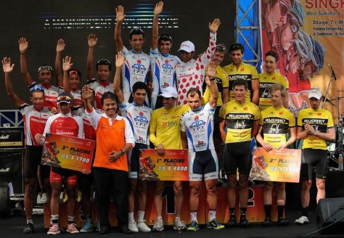 Team classification podium