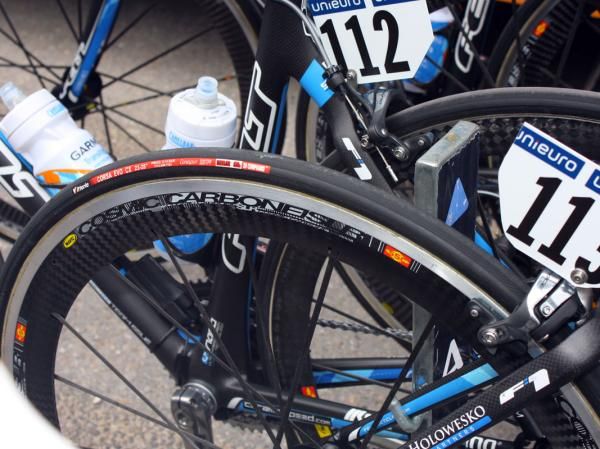 Tyler Farrar's (Garmin-Transitions) rear Mavic Cosmic Carbone SLR tubular - which still isn't available to the public - is wrapped with a Vittoria Corsa EVO CX tire.
