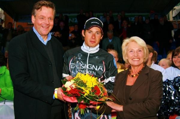 Aleksej Saramontins enjoys the applause after the biggest victory of his season.