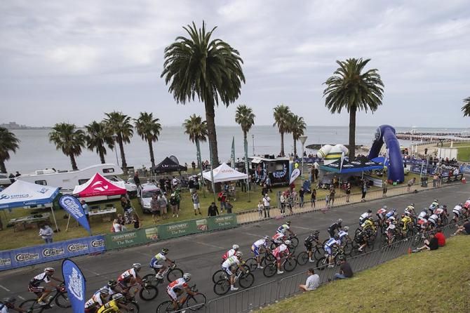 The men spread out along the scenic course