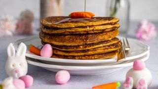 Vegan carrot cake pancakes