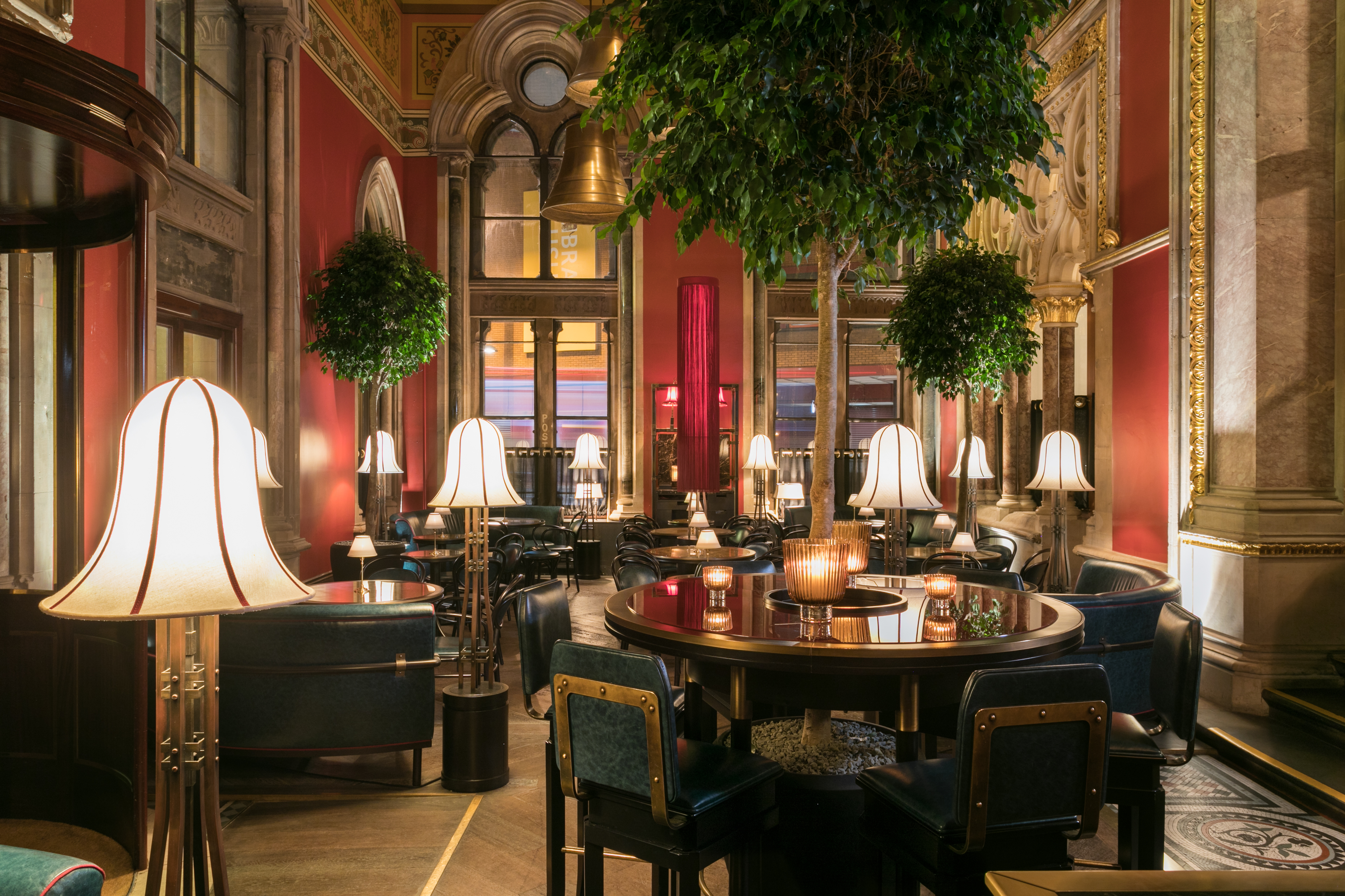 George's bar at the St Pancras Renaissance Hotel