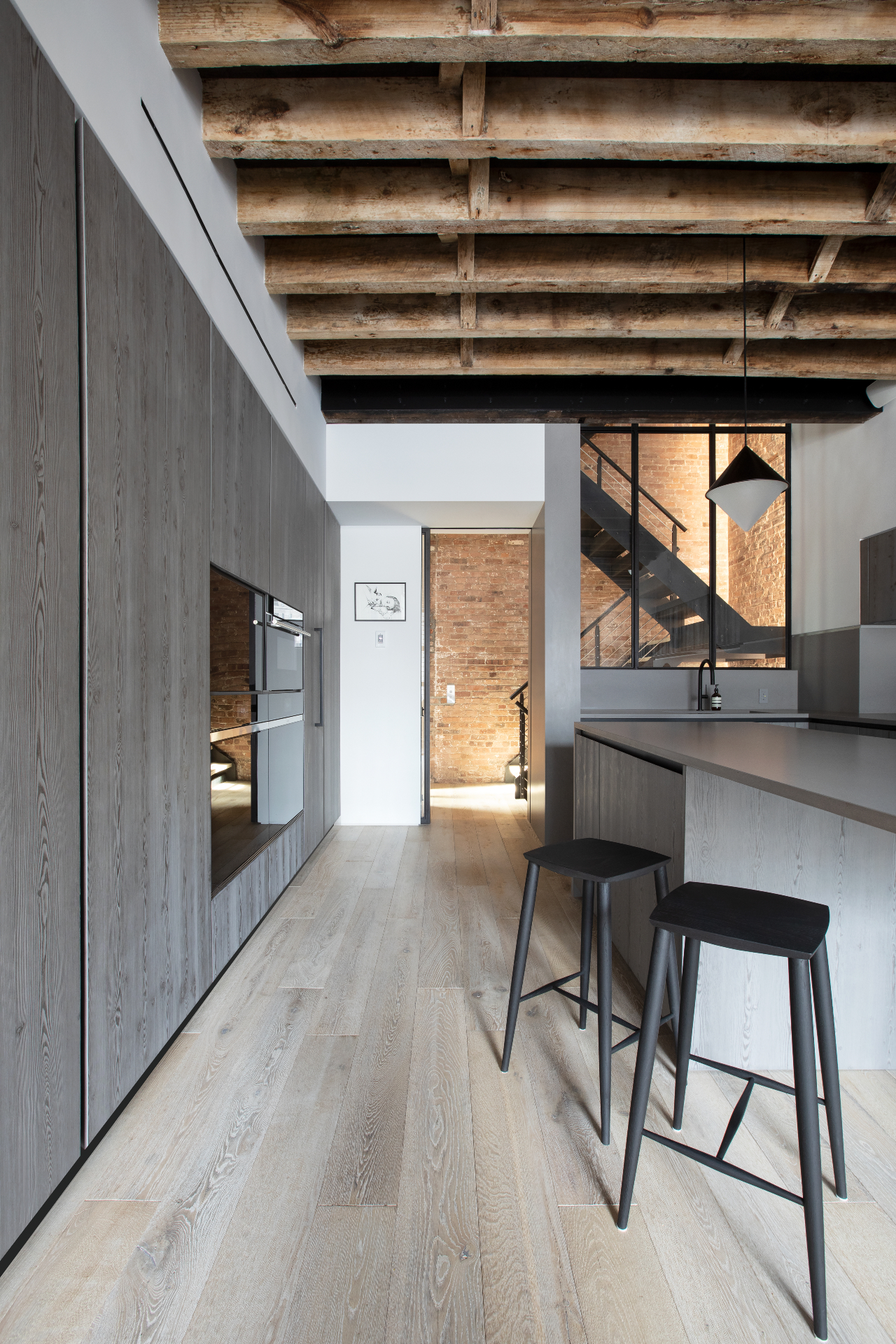 Winka Dubbeldam townhouse breakfast bar
