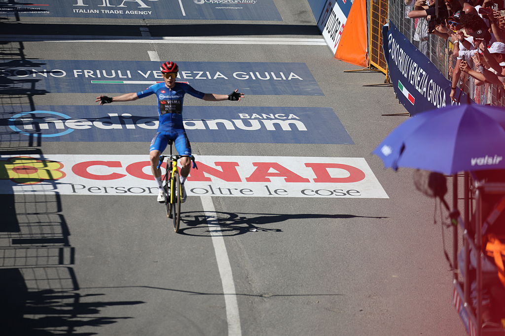 2026 Giro d'Italia stage 14: Jonas Vingegaard wins