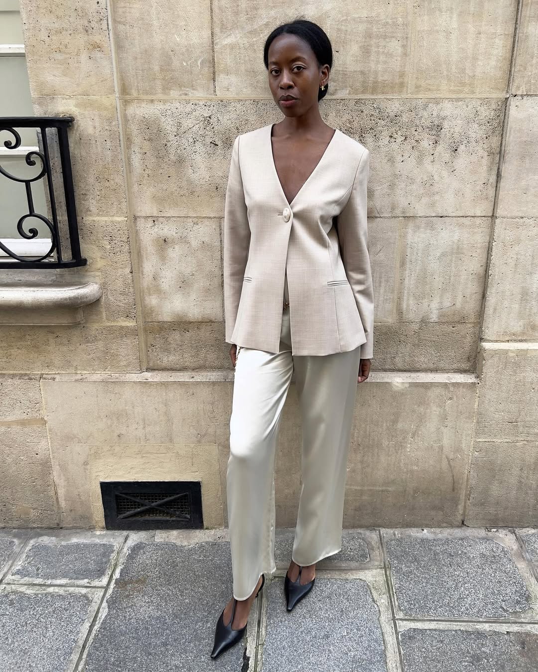 Influencer Sylvie Mus wearing t-bar heels.