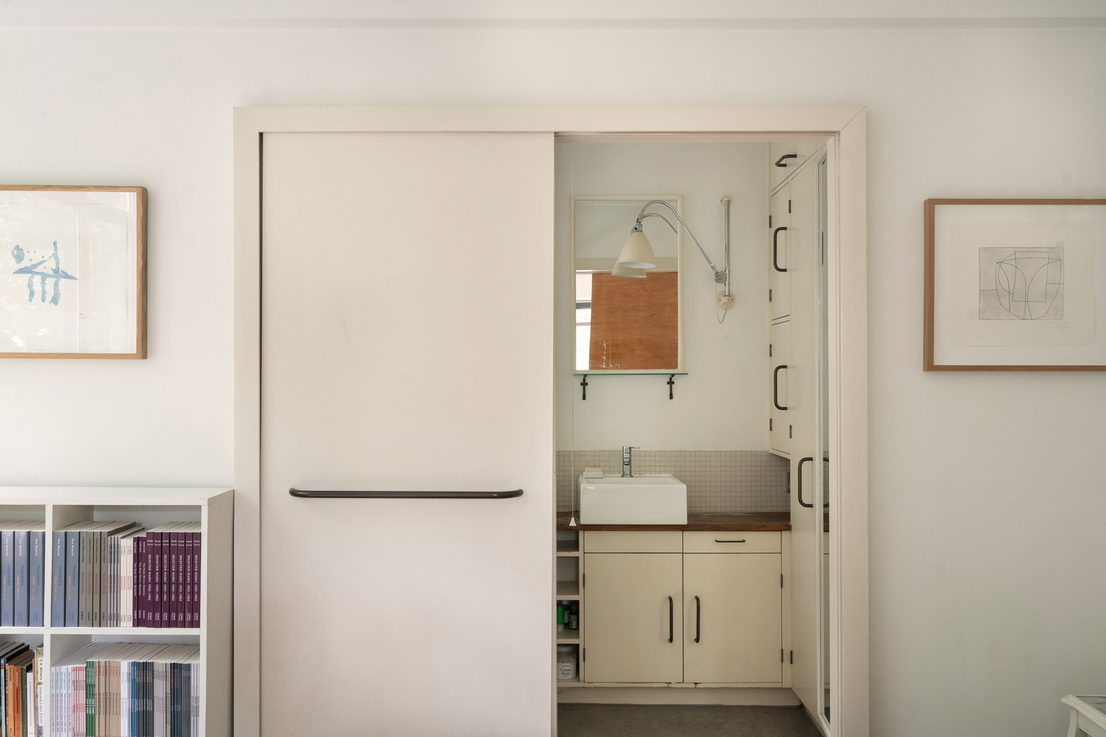 Isokon Building apartment for sale