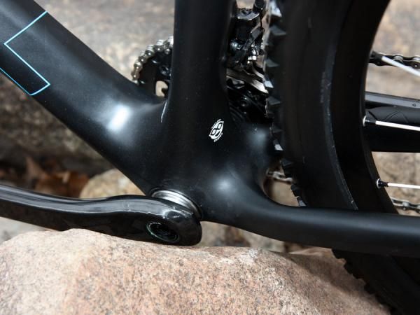 The new Superfly Elite frame borrows the BB95 bottom bracket system from Trek with its direct press-fit bearings and wider down tube and chain stay spacing.